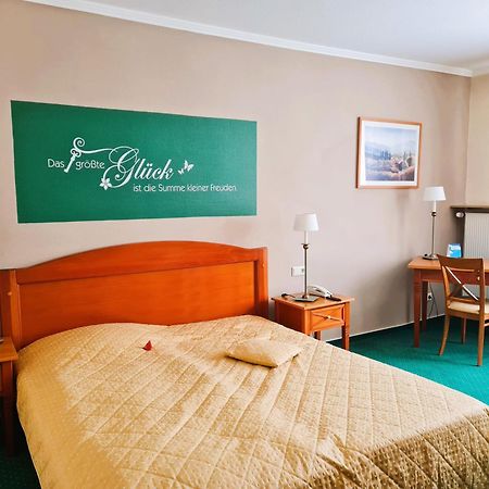 Hotel Zur Post Waldbreitbach Екстериор снимка
