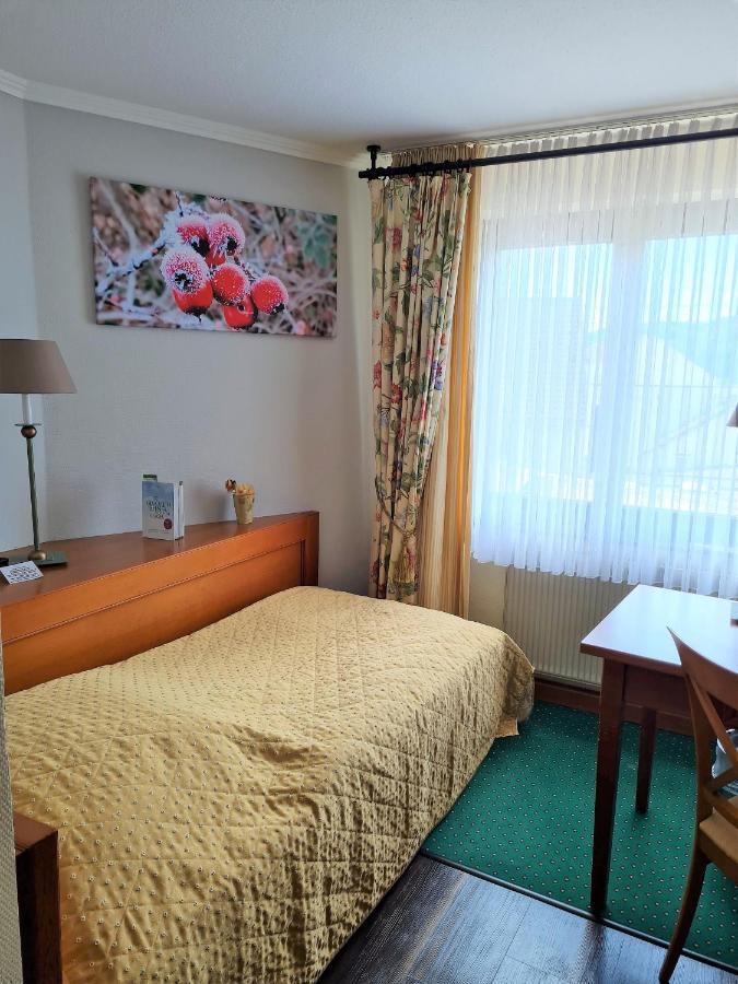 Hotel Zur Post Waldbreitbach Екстериор снимка