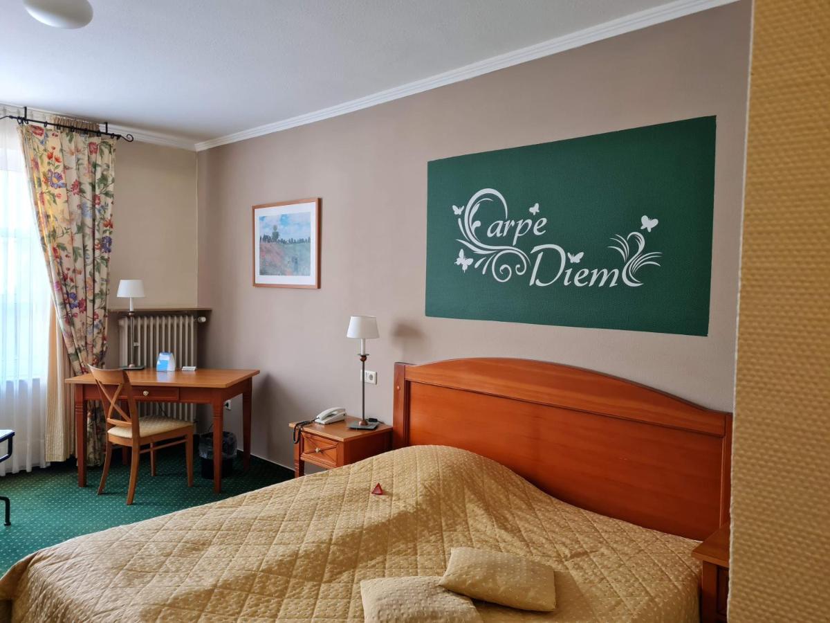Hotel Zur Post Waldbreitbach Екстериор снимка