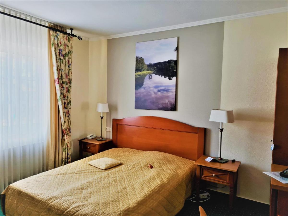 Hotel Zur Post Waldbreitbach Екстериор снимка