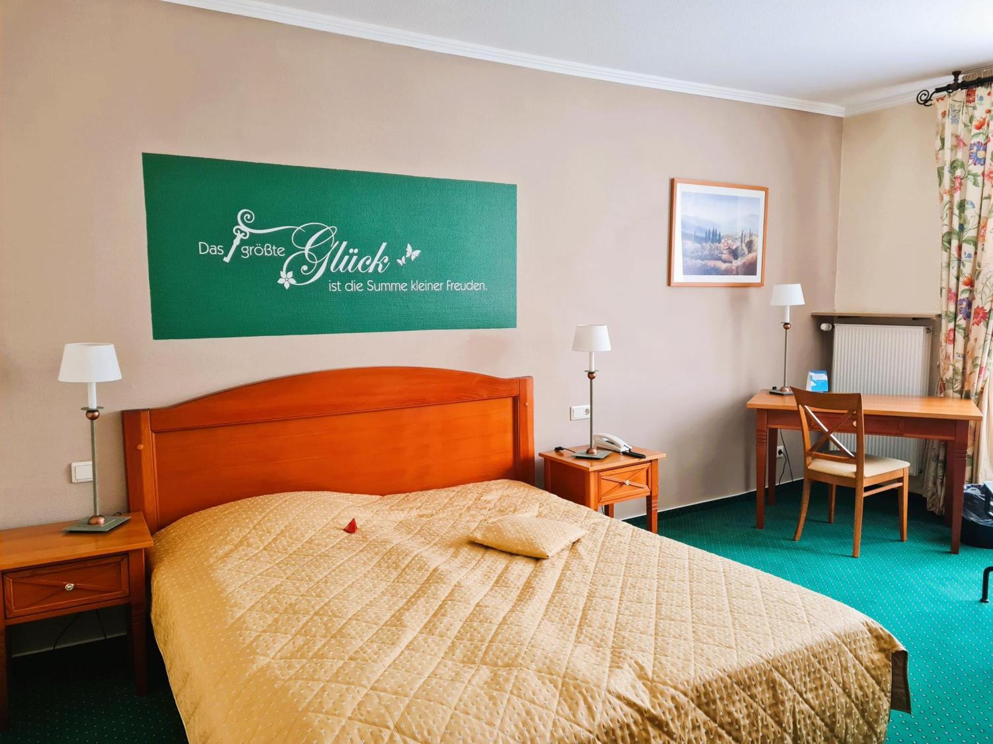 Hotel Zur Post Waldbreitbach Екстериор снимка
