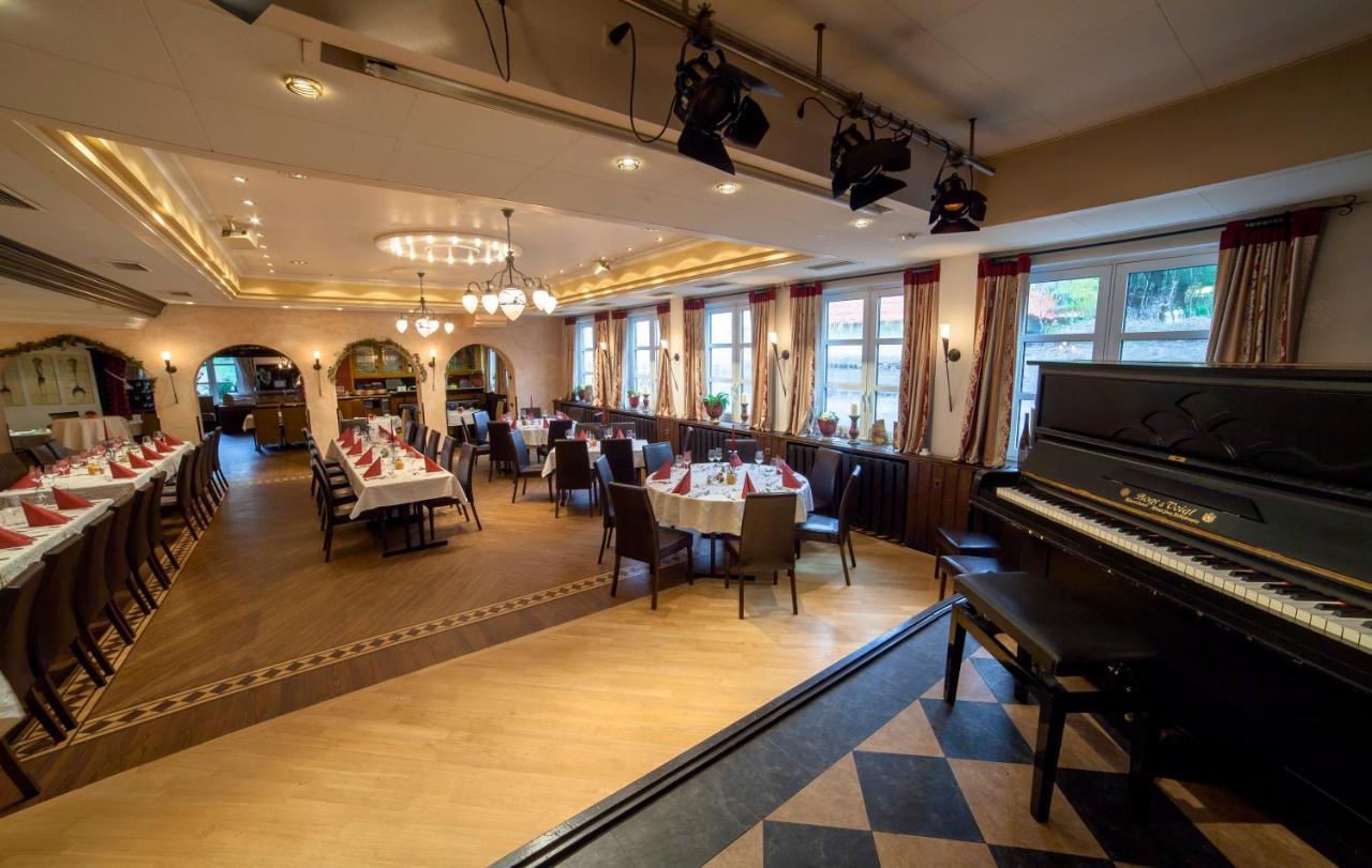 Hotel Zur Post Waldbreitbach Екстериор снимка