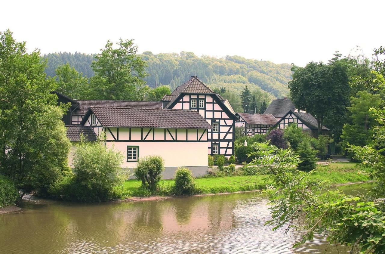 Hotel Zur Post Waldbreitbach Екстериор снимка